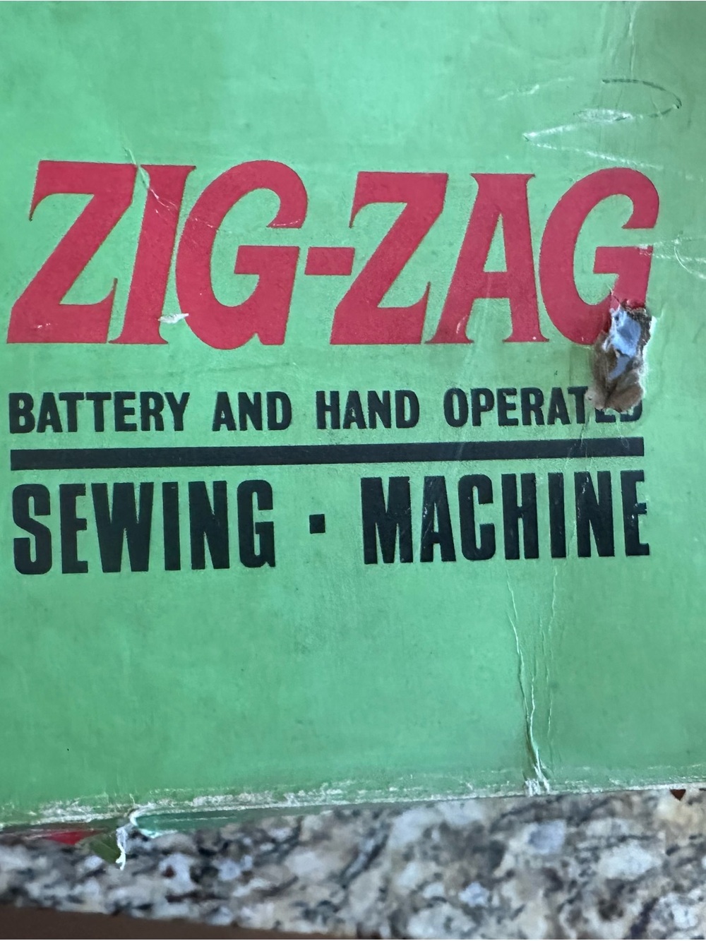 Zig-Zag Olive Green and Cream Sewing Machine - Picture 8 of 8